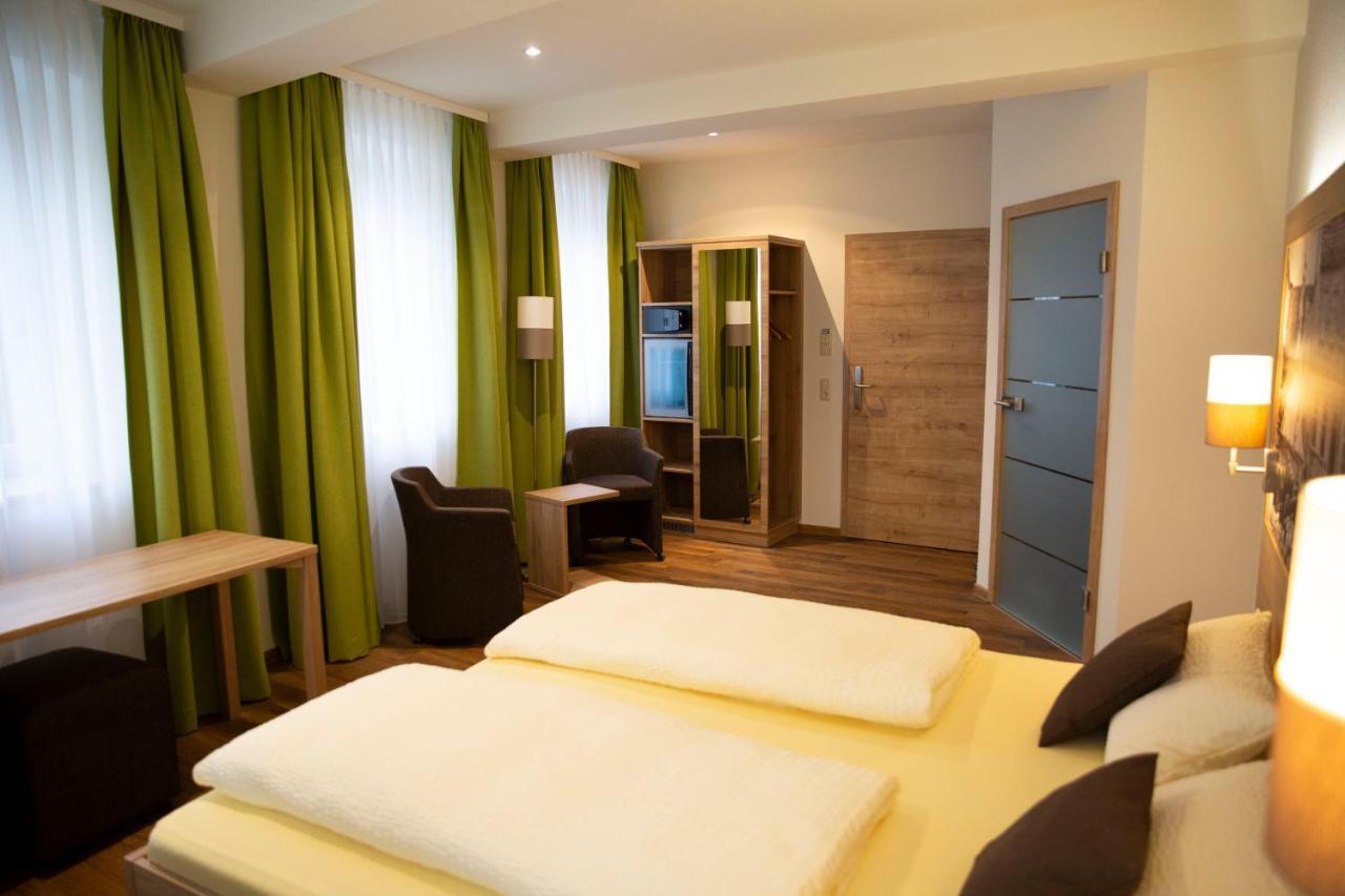 Der Patrizierhof - Weingut Gasthof Hotel - Familie Grebner Grosslangheim 外观 照片